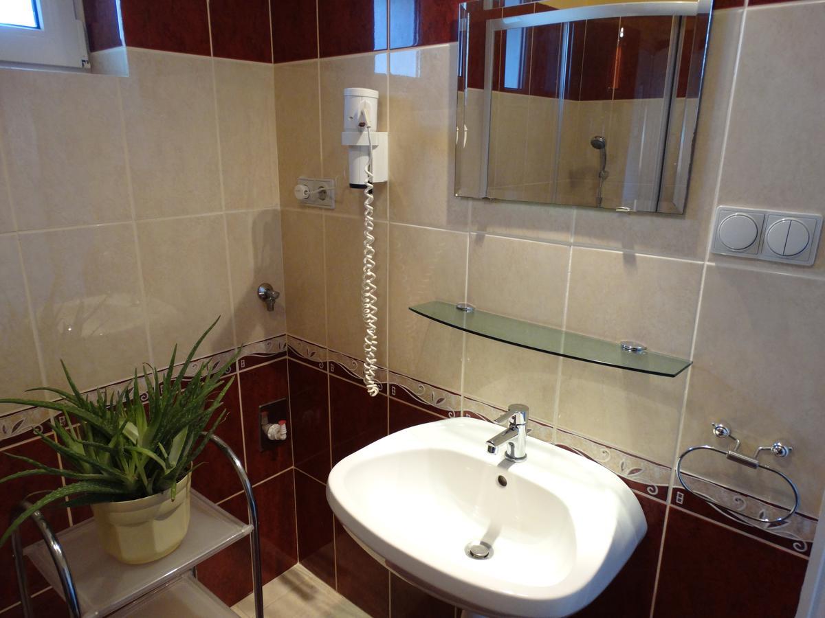 Herkules Apartman 잘라카로쉬 외부 사진