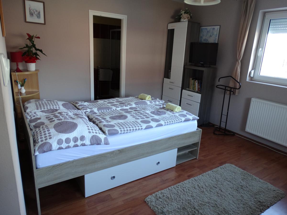 Herkules Apartman 잘라카로쉬 외부 사진