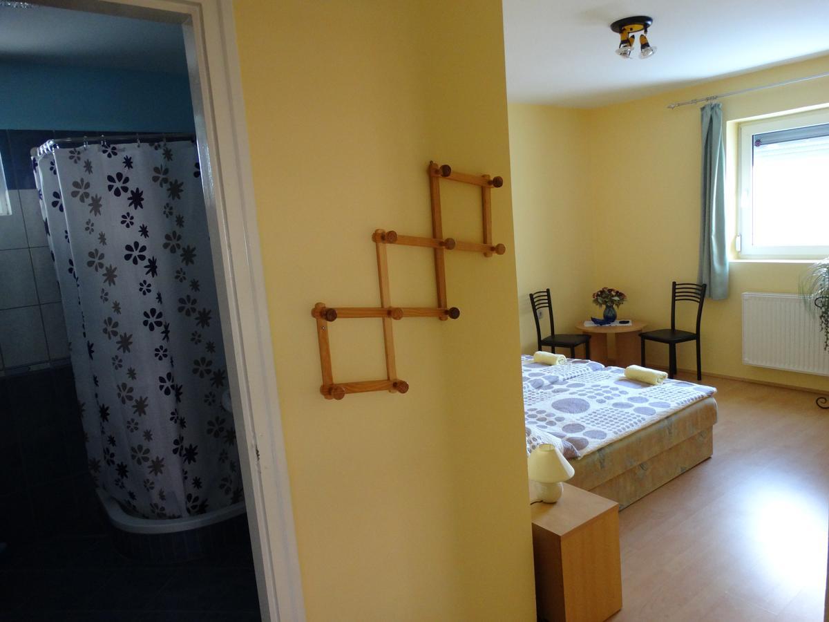 Herkules Apartman 잘라카로쉬 외부 사진