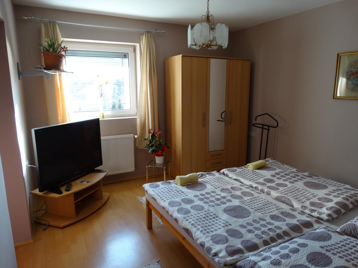 Herkules Apartman 잘라카로쉬 외부 사진