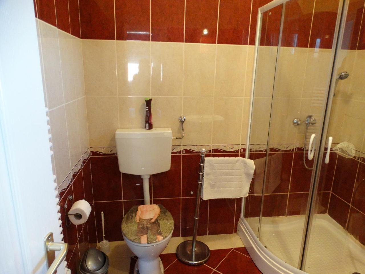 Herkules Apartman 잘라카로쉬 외부 사진